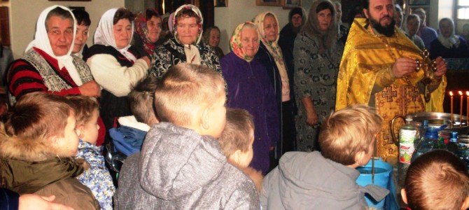 Познавательная экскурсия в храм для детей детского сада «Родничок».