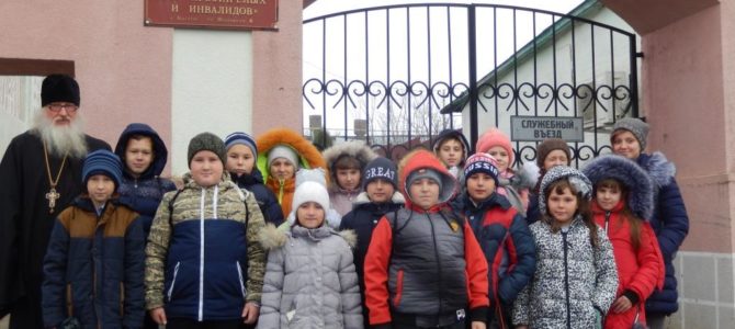 Праздник для пожилых людей. Праздник для пожилых людей.