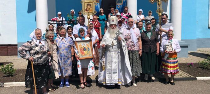 В селе Новеньком День Святого Духа — особый праздник. В селе Новеньком День Святого Духа — особый праздник.