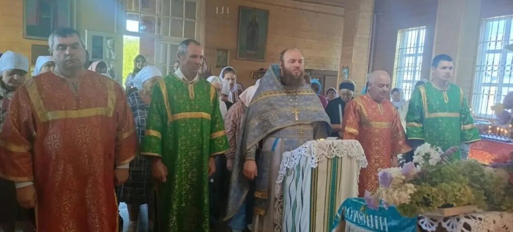 В храмах Ивнянского благочиния прошли торжественные богослужения. В храмах Ивнянского благочиния прошли торжественные богослужения.