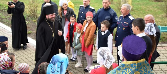Архиерейское богослужение в Свято — Михайловском храме с. Песчаное.