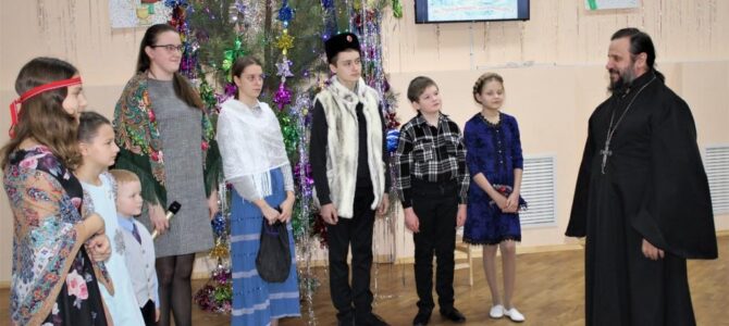 С Рождества до Крещения святки идут.