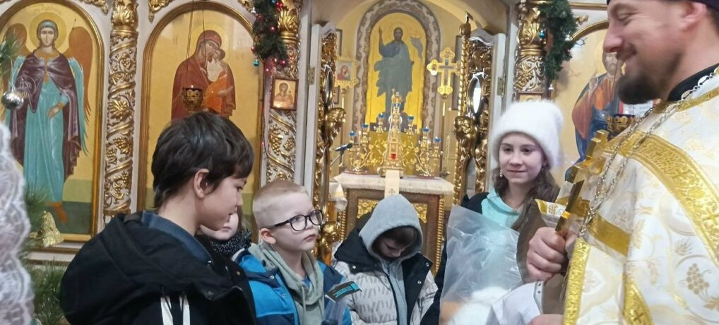 Воспитанники СРЦ для несовершеннолетних  стали участниками праздничных рождественских посиделок «Рождество Христово»