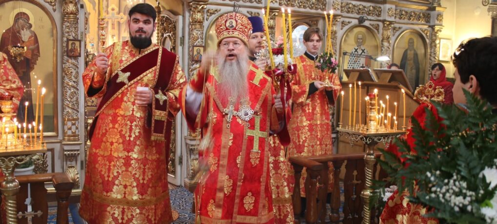Преосвященный Авель, Епископ Губкинский и Грайворонский посетил Свято-Никольский храм п. Ивня.