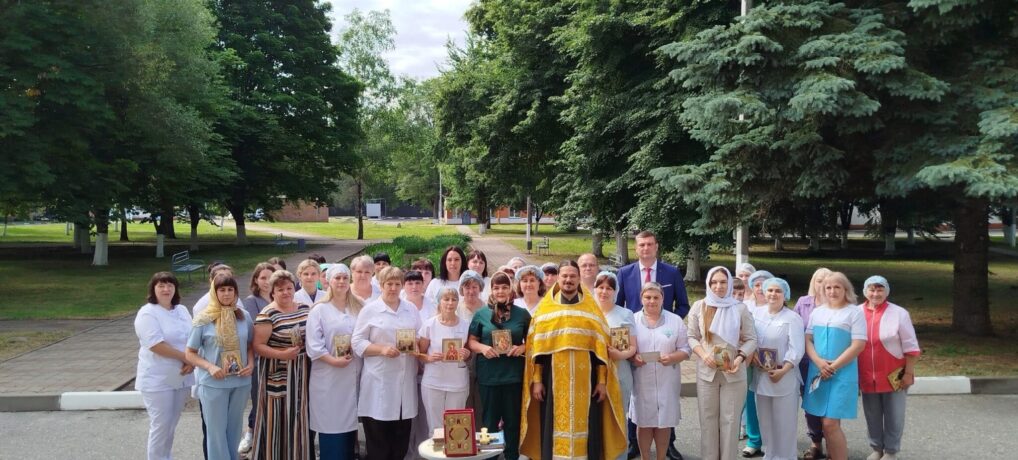 Молебен в Ивнянской ЦРБ