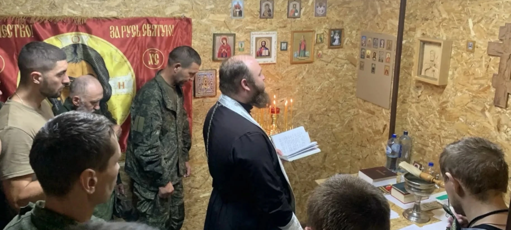 Наших защитников Отечества  посетил настоятель храма.